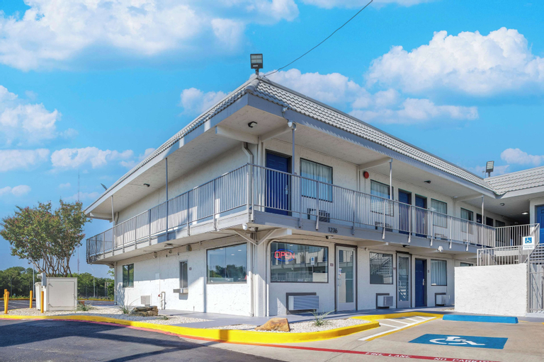 Motel 6 Fort Worth, TX - East, Tarrant