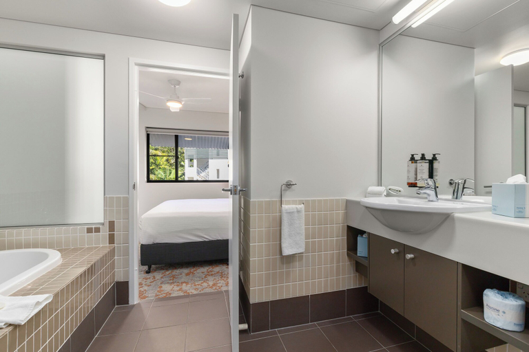 Bathroom 4, Club Wyndham Coffs Harbour, Trademark Collection by Wyndham, Coffs Harbour - Pt A