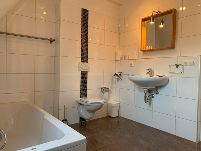 Others 5, Weingartner Appartements, Mannheim