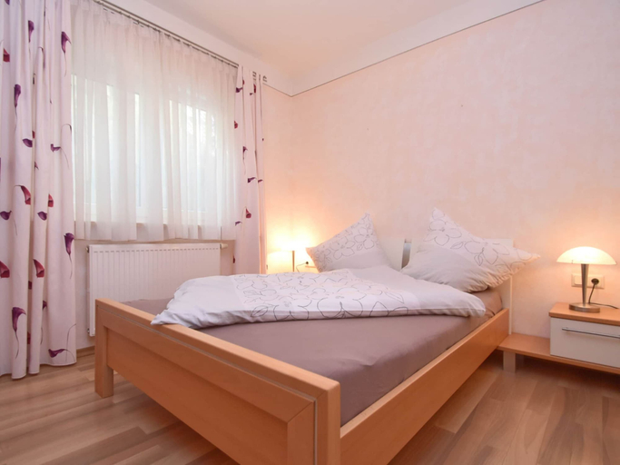 Bedroom 2, Apartment Near the Bavarian Forest, Deggendorf