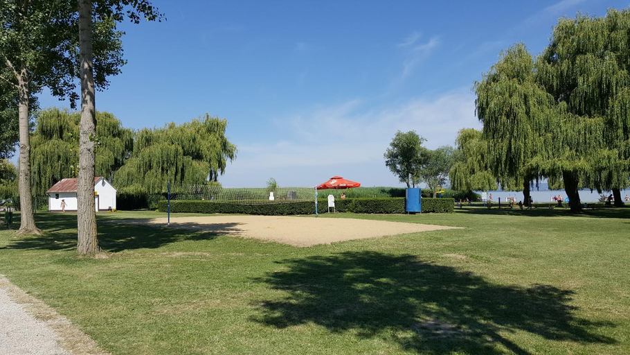 Others 5, Balaton Panzio, Fonyód