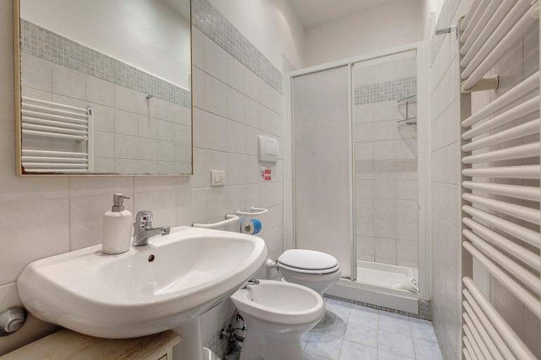 Bathroom 3, Mamo Florence - Academy House, Florence