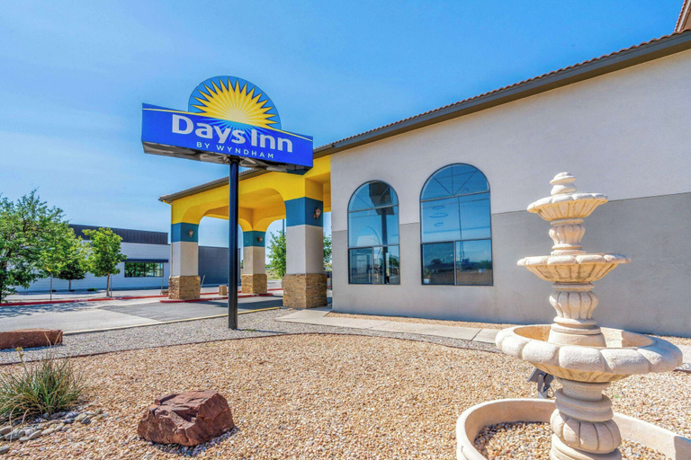 Exterior & Views 2, Days Inn by Wyndham Los Lunas, Valencia