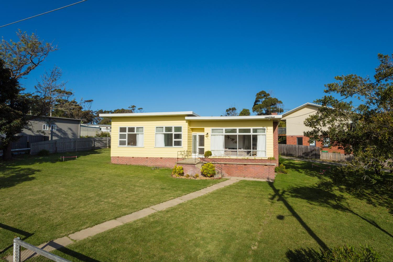 Exterior & Views 1, The 50's Beach House, Bega Valley
