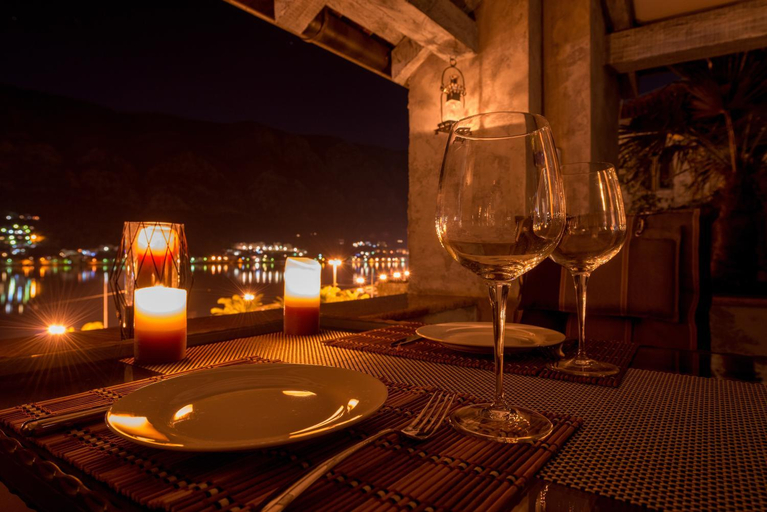 5, Kotor old town Palace Bucha