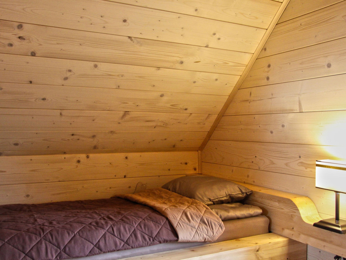 Bedroom, Eco-friendly House by Goszcza Lake, Świebodzin