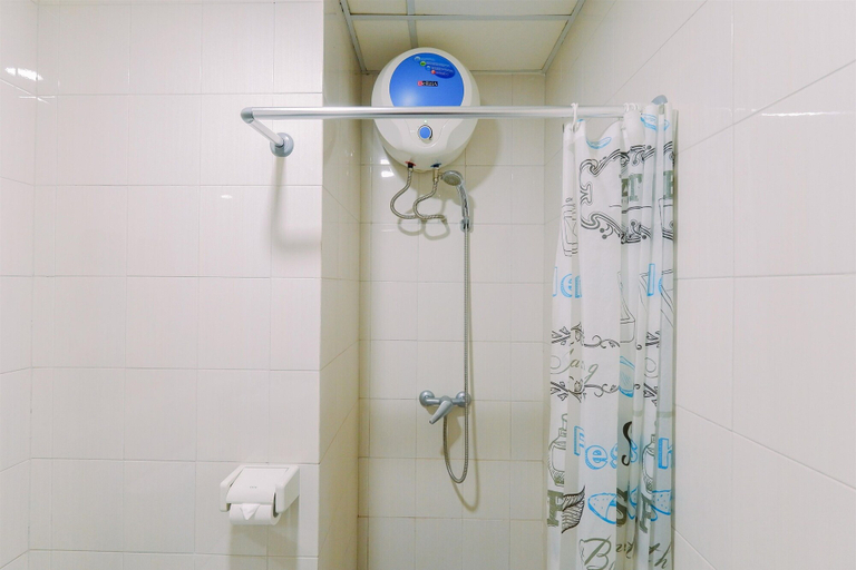 Bathroom 2, Best Choice And Restful Studio Signature Park Grande Apartment, South Jakarta