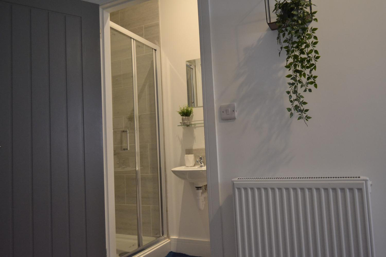 Others 3, Haven - Studios and En-suite rooms, Derby