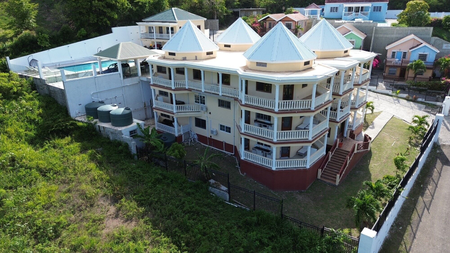 Exterior & Views, Christophers Apartments