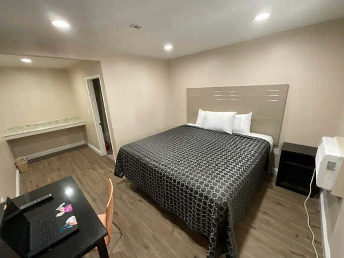 Bedroom 2, State Motel, Los Angeles