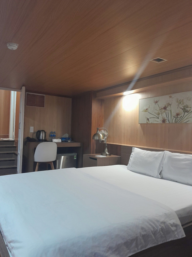 Bedroom 3, Good For You Hotel, District 2