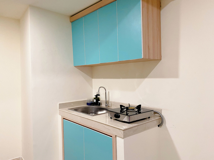 Private kitchen 4, Homey And Clean Apartment With 2Br At Meikarta, Cikarang