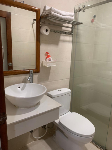 Bathroom 8