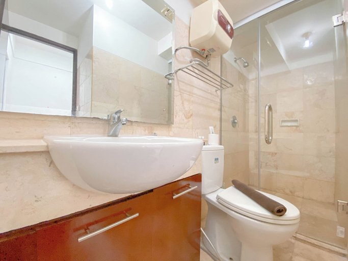 Bathroom 4, The Metropolitan Manor 1Br At Braga City Walk Apartment, Bandung
