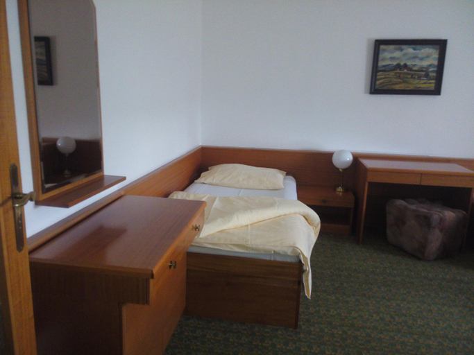 Bedroom 2, Hotel BESTAR, Mladá Boleslav