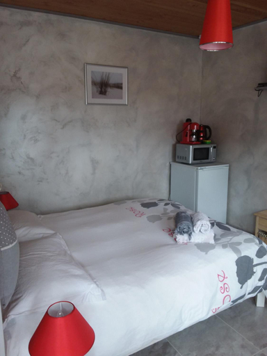 Others 4, Chez Marie Ange et Clovis, Aube