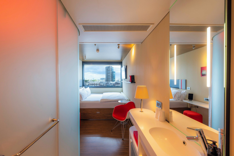 Bedroom 3, citizenM London Shoreditch, London