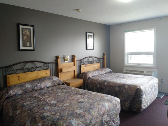 Bedroom 2, Aries Motel, Division No. 14