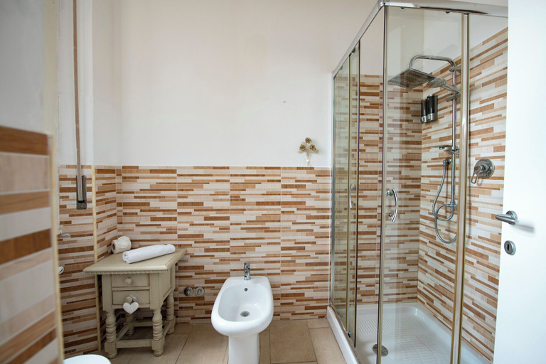 Bathroom 3, Mamo Florence - Station Family Apartment, Florence