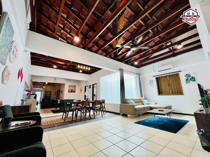 Cozy 4-bedroom loft with free parking & pool table, Malacca City