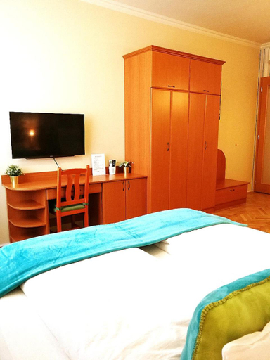 Bedroom 2, King Jozsef Korut Apartment, Budapesti
