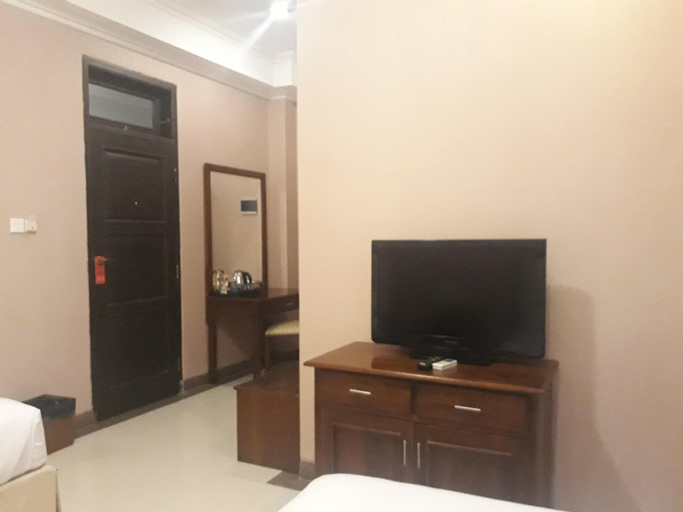 Bedroom 12