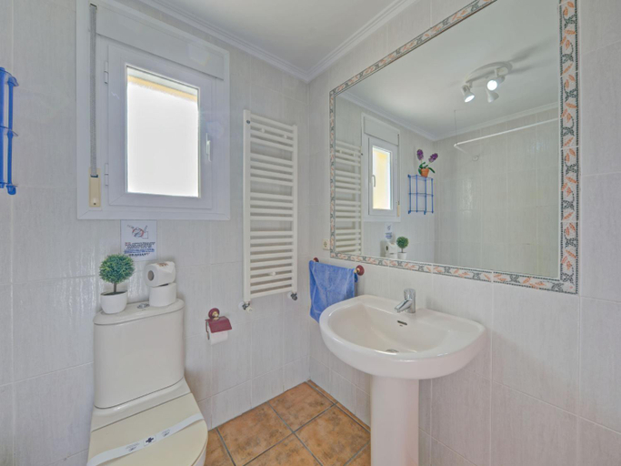 Bathroom 4, Holiday Home Puerta de Calpe 8 by Interhome, Alicante