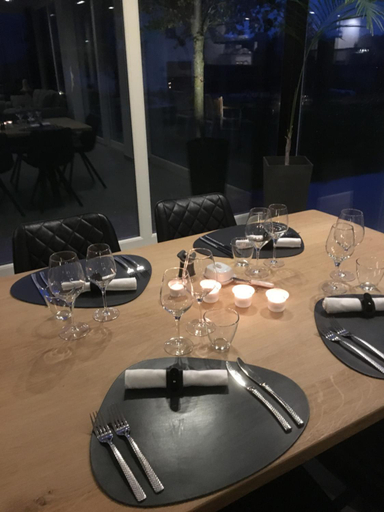 Food & Drinks 3, AU BORD DE LA FORET, Allier