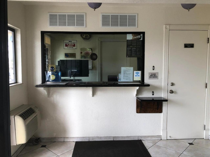 Public Area, Sierra Inn, Los Angeles