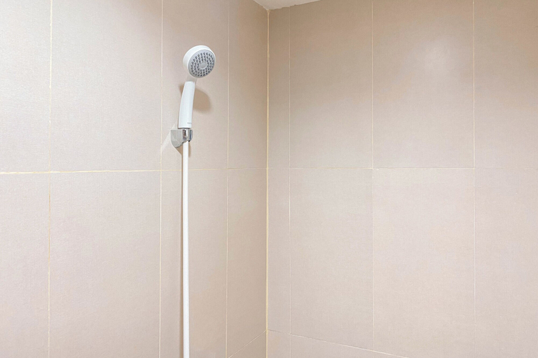 Bathroom 5, Good Studio Apartment LRT City Jatibening, Bekasi