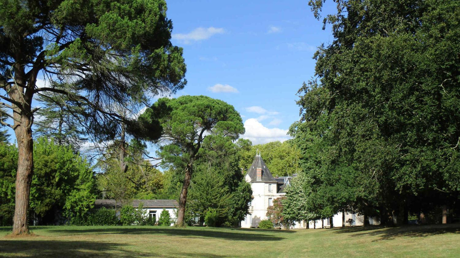 Others 5, Chateau de Morin, Lot-et-Garonne