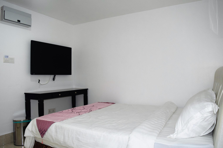 Bedroom 12