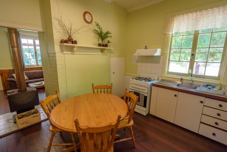 Others 5, Lewana Cottages, Donnybrook-Balingup
