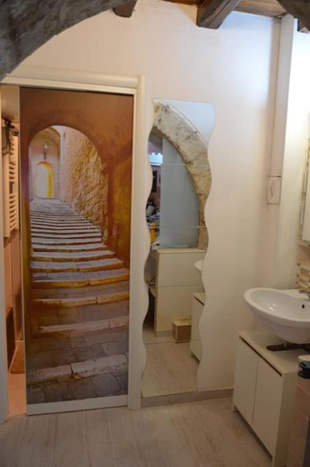 Bathroom 3, La Casita de Ely, Syracuse