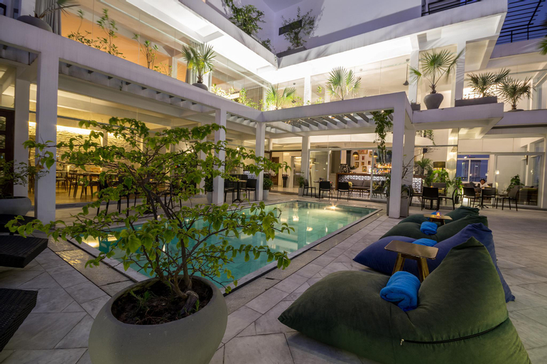 Swimming Pool 10