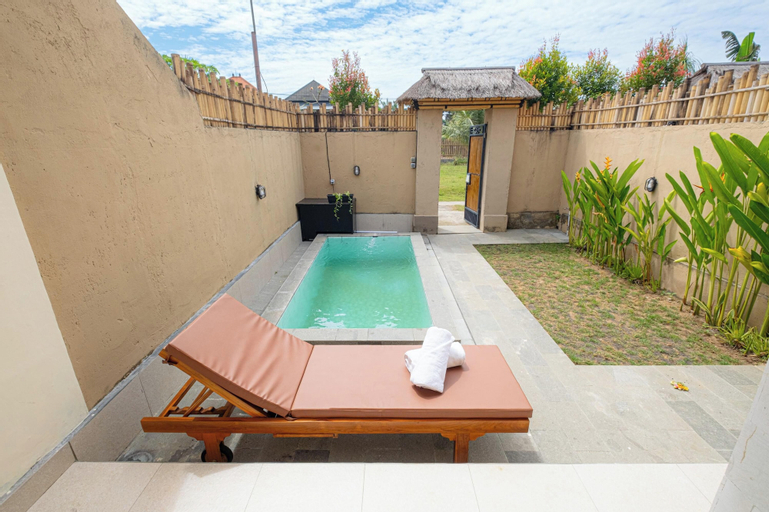 Swimming Pool 12
