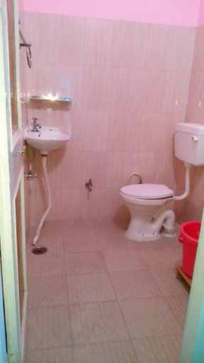 Bathroom, Goroomgo Anjali Homestay, Kullu
