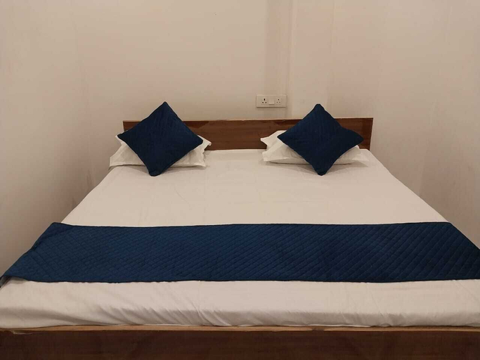 Bedroom 3, Shree P Guest House, Varanasi
