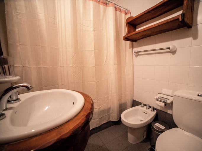 Bathroom 4
