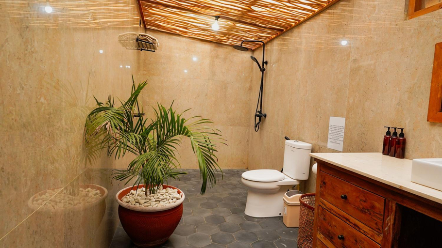 Others 5, Rumah Bambu Gladek Satu, Badung