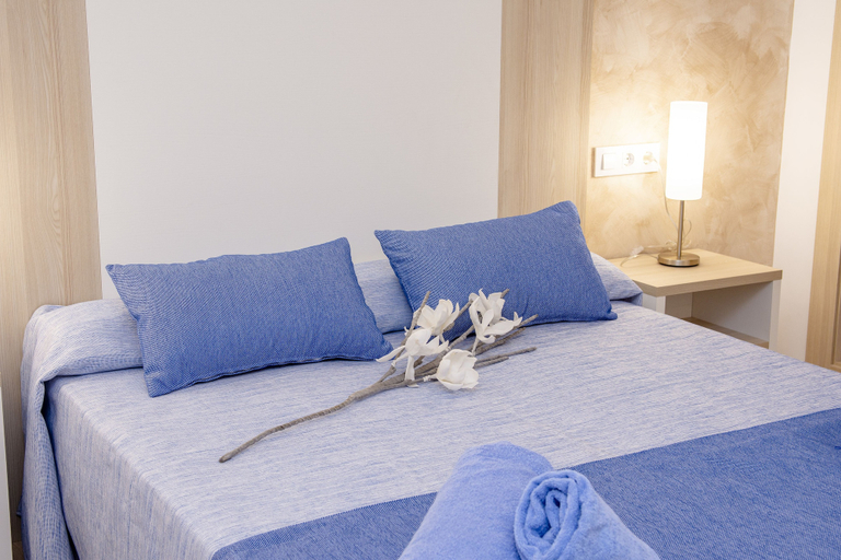 Bedroom 3, Apartamentos Maribel, Baleares