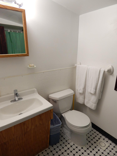 Bathroom 4, A Friendly Inn at Harvard, Cambridge