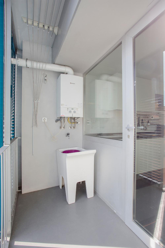 Others 2, Liiiving in Porto | Bright Light Apartment, Porto
