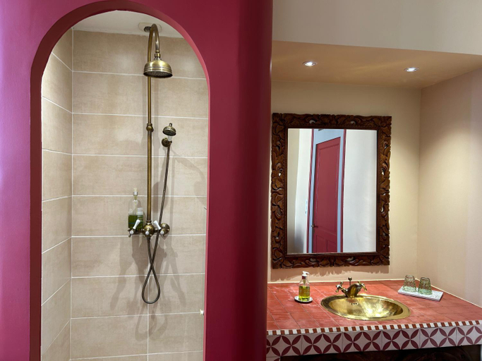 Bathroom 3, Le Jardin des Anges, Charente-Maritime