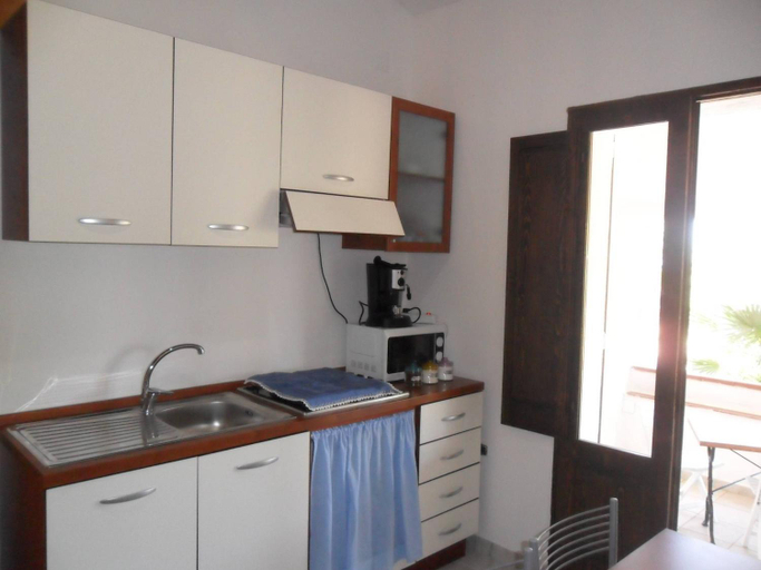 Kitchen 4, Casa Vacanze Cala Sapone, Carbonia-Iglesias