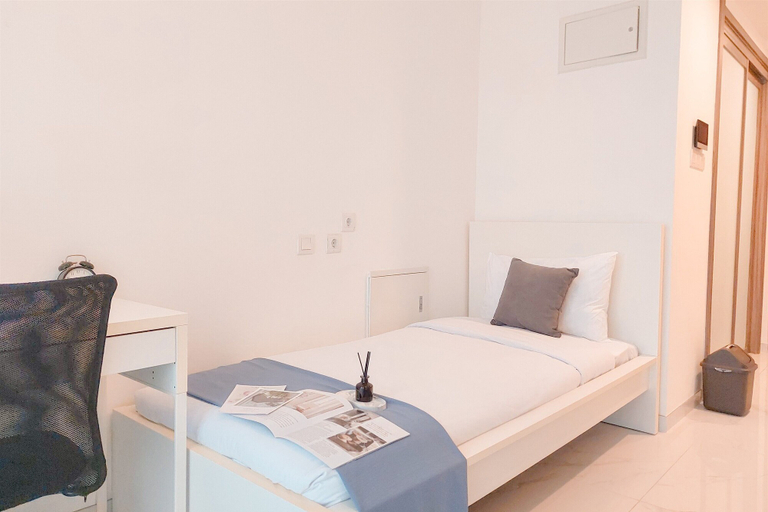 Bedroom 3, Comfort And Homey Studio At Sky House Bsd Apartment, South Tangerang