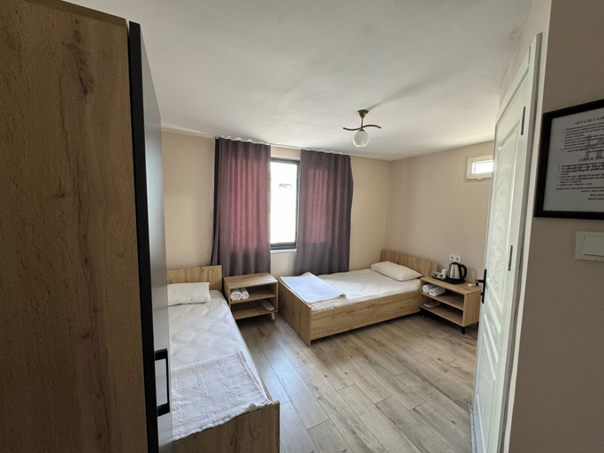 Bedroom 2, Avio Hotel, Merkez