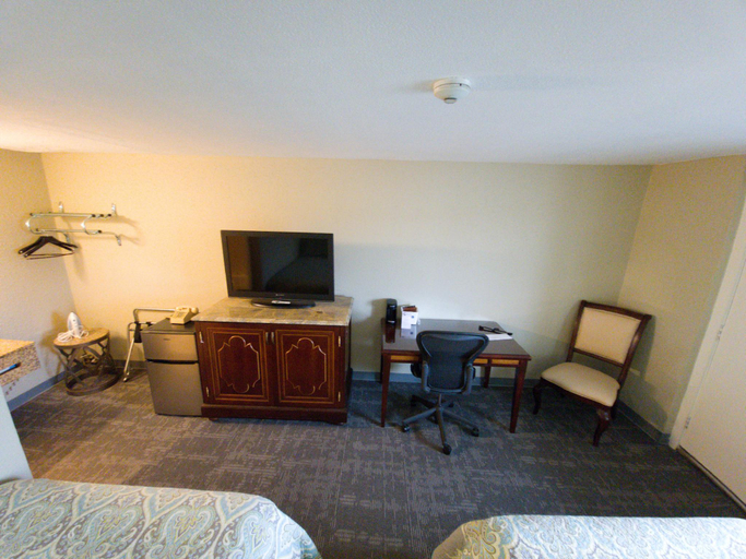 Bedroom 2, Queen City Inn, Penobscot