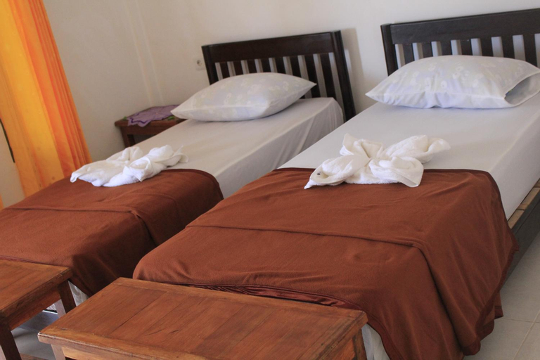 Bedroom 2, EJA GUEST HOUSE, Ende