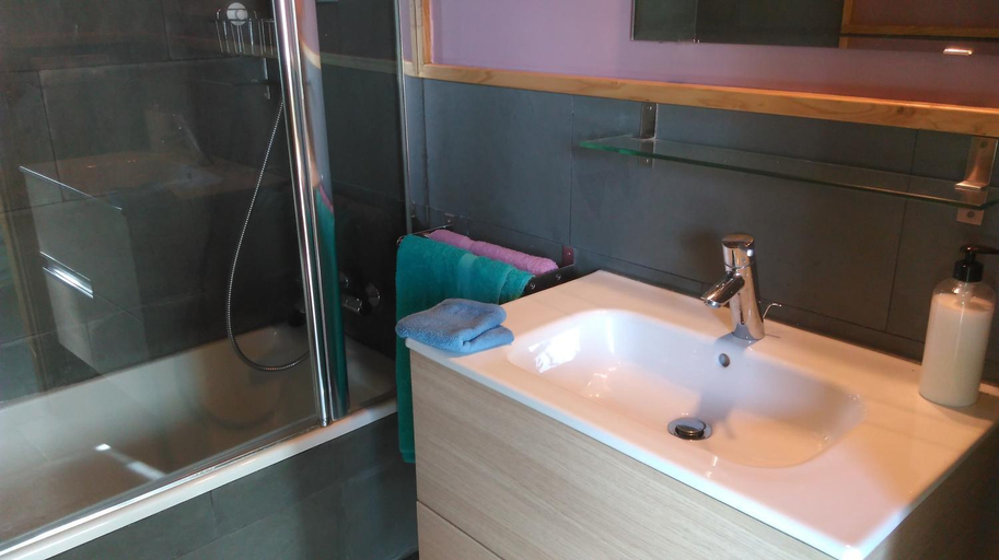 Bathroom 4, Casa Do Grilo, A Coruña